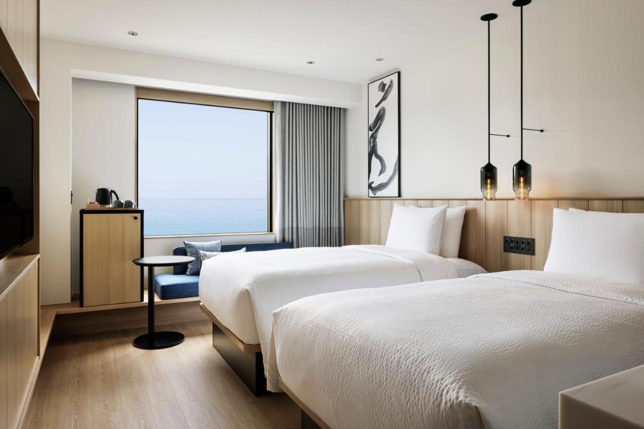 Fairfield By Marriott Hyogo Awaji Higashiura Otel Dış mekan fotoğraf
